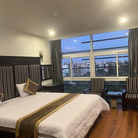 Luxury Hotel 2 Hp- By Bay Luxury Hai Phong Esterno foto