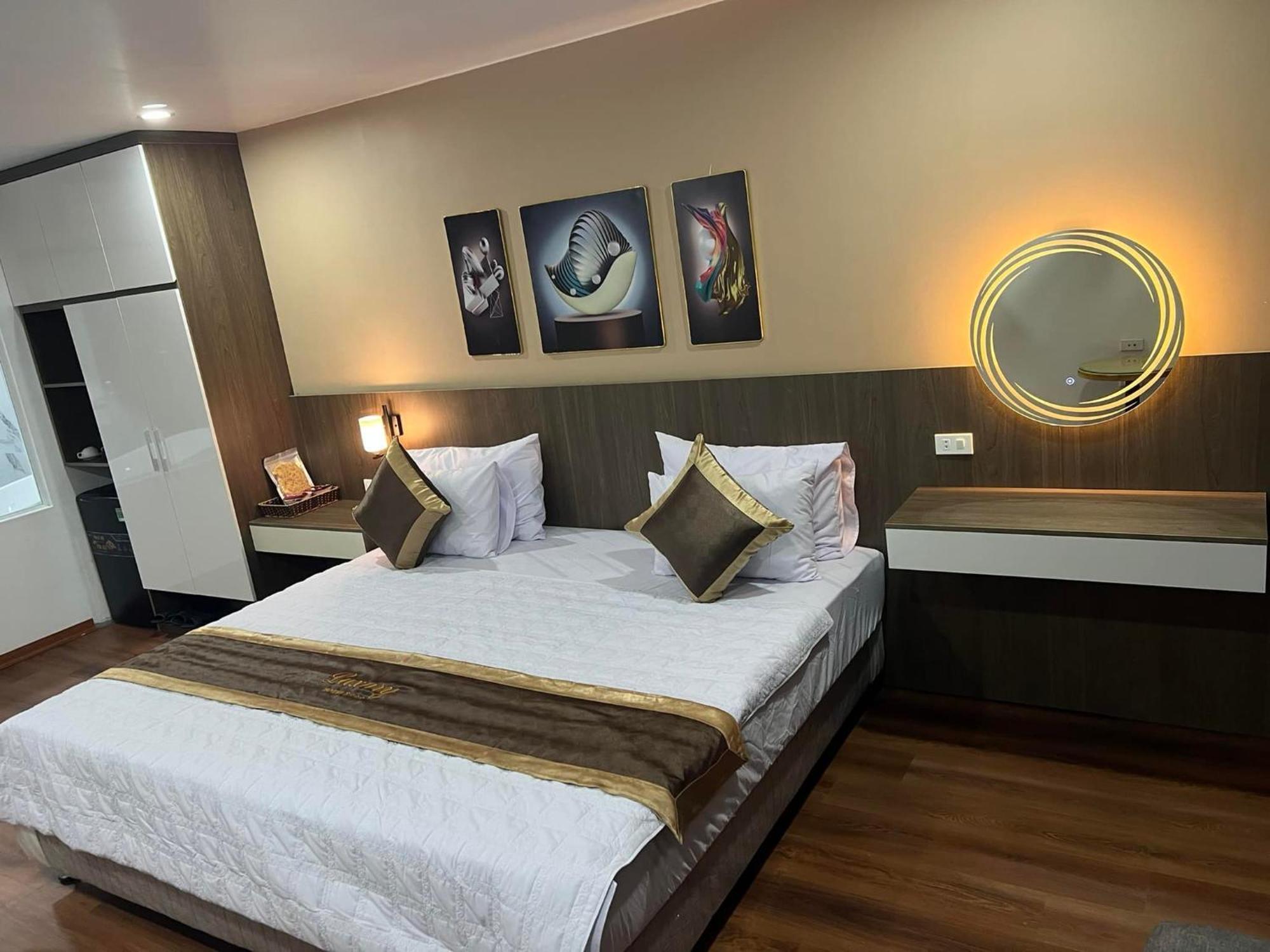Luxury Hotel 2 Hp- By Bay Luxury Hai Phong Esterno foto